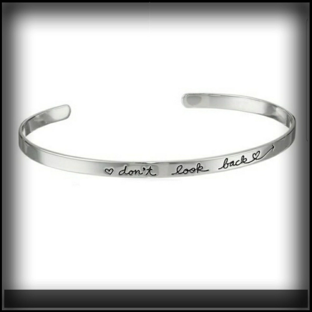 💖GIFTED 💖ONE LEFT 💖💗 FASHION CUFF 💗 - Picture 1 of 1