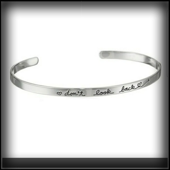 Jewelry - 💖GIFTED 💖ONE LEFT  💖💗 FASHION CUFF 💗