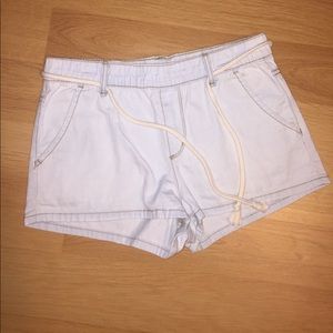 light wash drawstring Roxy shorts!