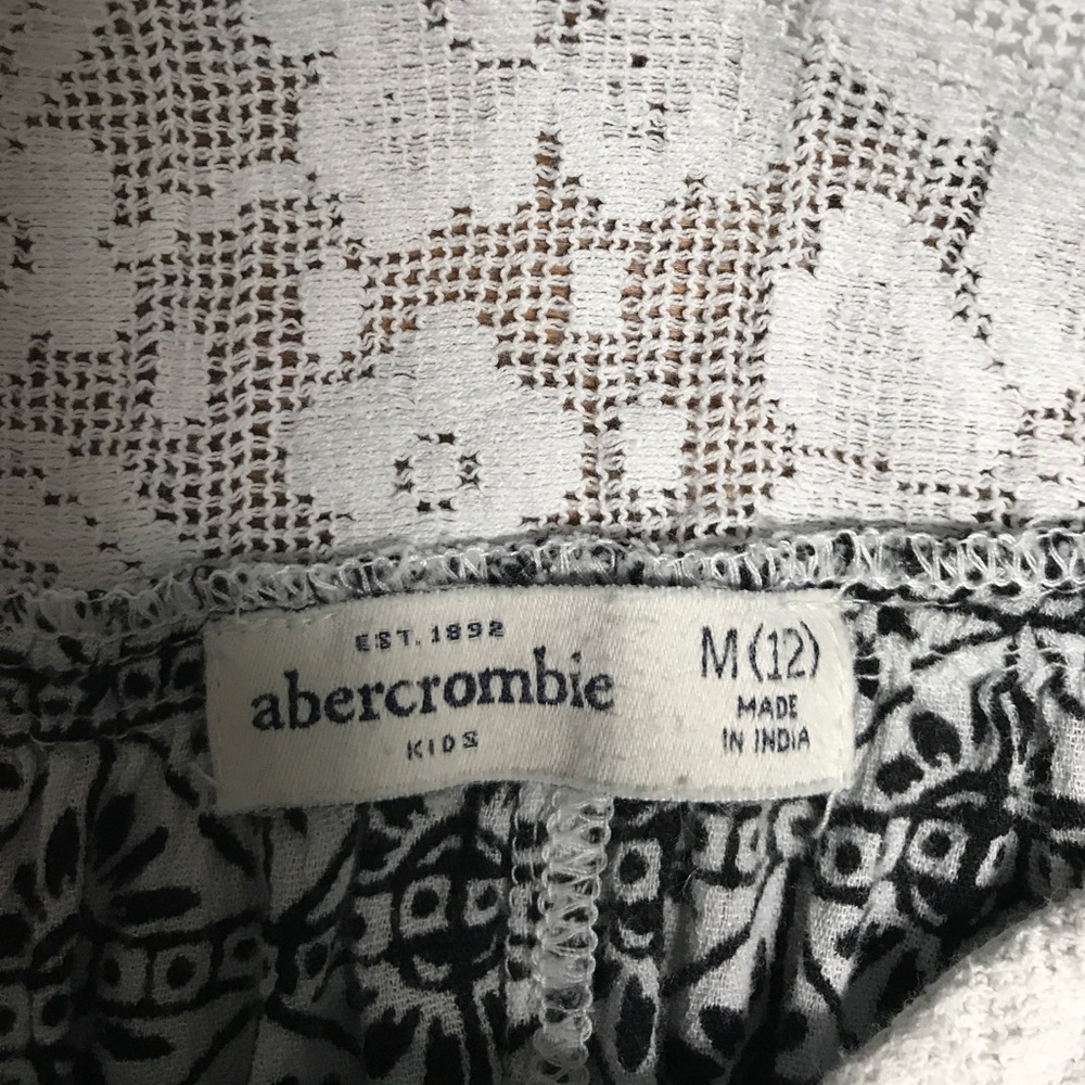 Abercrombie and Fitch High Low shirt - Picture 2 of 4
