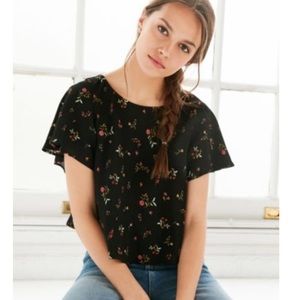 Urban Outfitters/ Kimchi Blue Cropped Blouse