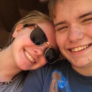 Meet your Posher, Hunter