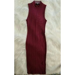 🆕️Forever 21 Burgundy mock neck midi dress