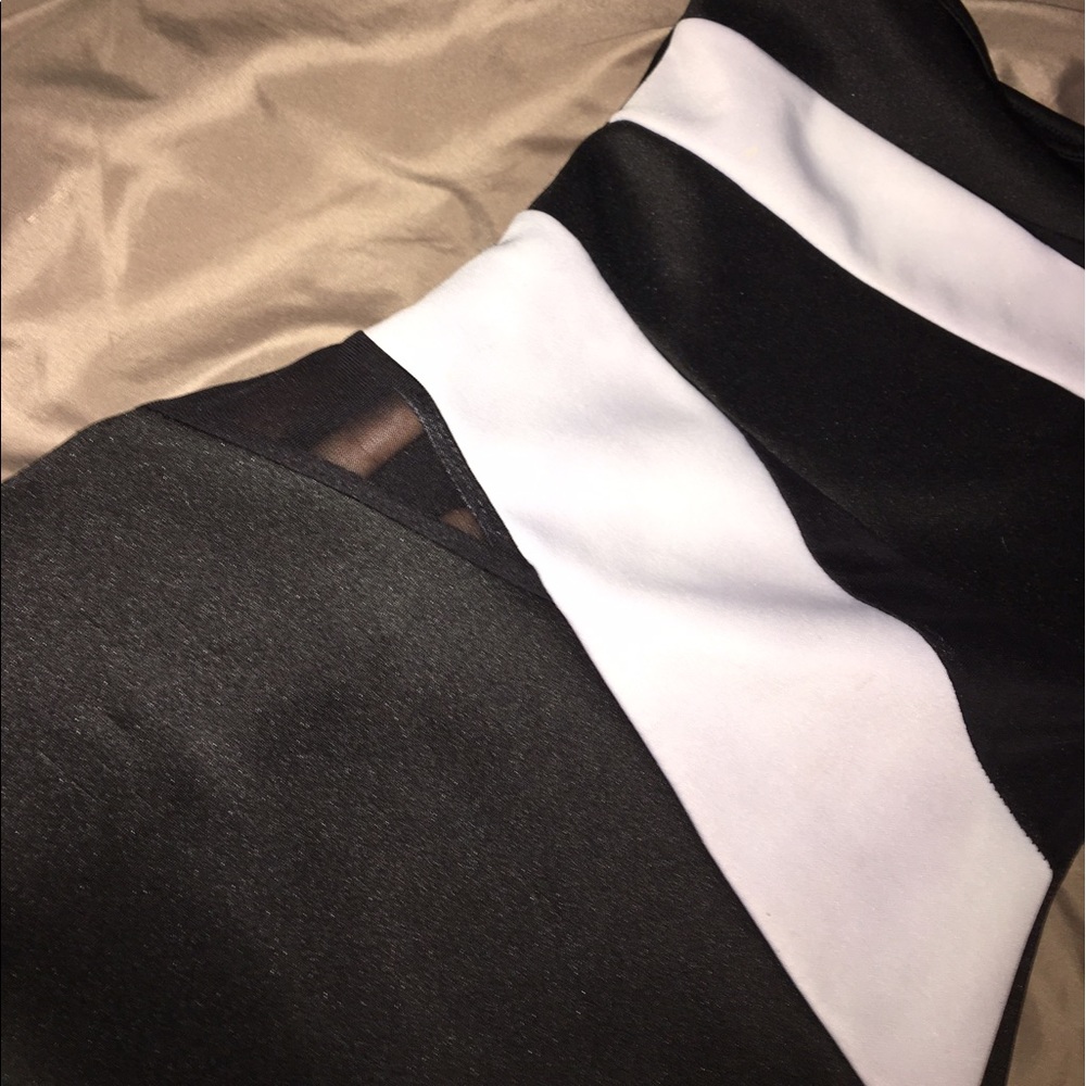 XS Dress ! - Picture 3 of 4