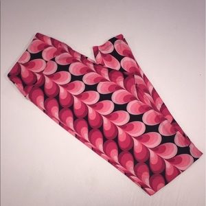 NWOT- LulaRoe Valetines Leggings