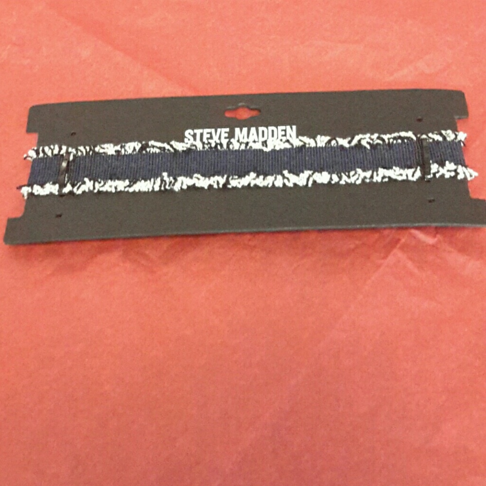 new, Steve Madden navy blue choker