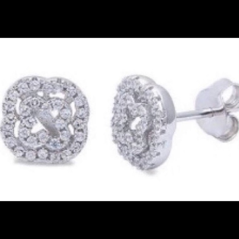 Cubic zirconia flower earrings .925