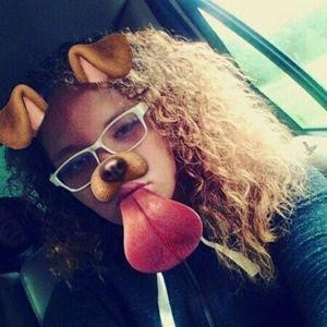 Meet your Posher, Denise