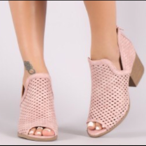 JUSTINE Booties - Picture 5 of 6