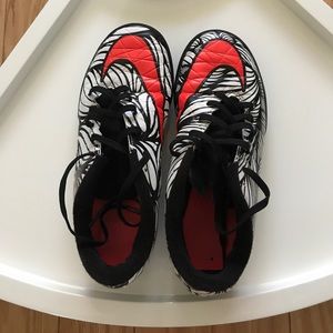 Nike Hypervenom 5Y Turf Shoes