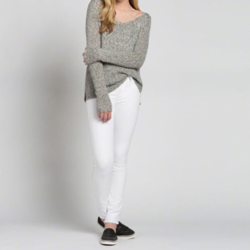 A&F White low rise Skinny Jeans