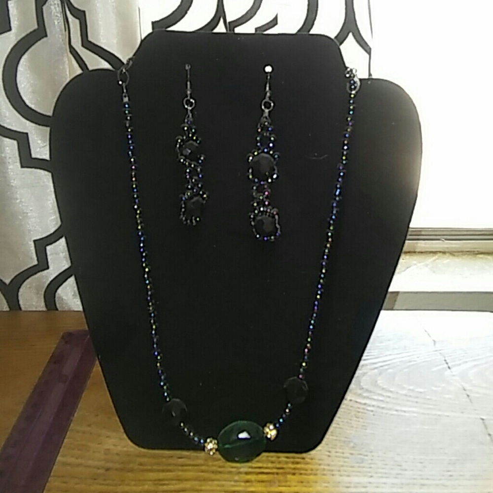 Beautiful dark multi colored necklace