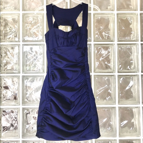 Cache dress - Picture 2 of 5