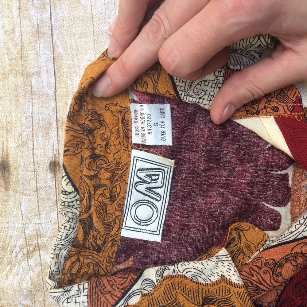 EUC vintage funky button down - Picture 7 of 8