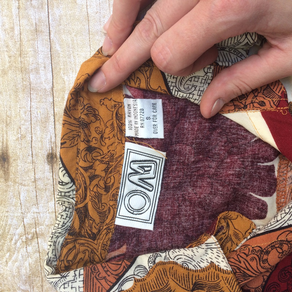 EUC vintage funky button down - Picture 7 of 8