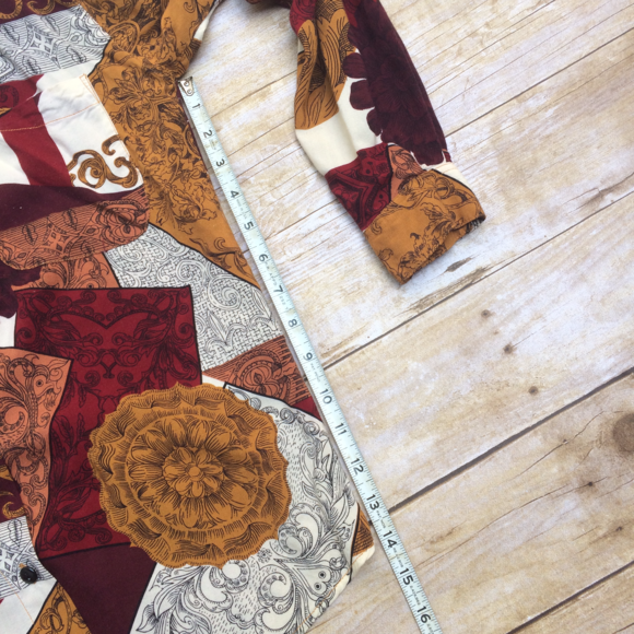 EUC vintage funky button down - Picture 5 of 8