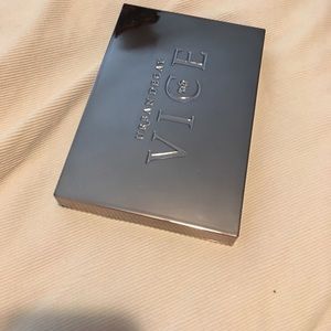 Lip gloss / lip stick