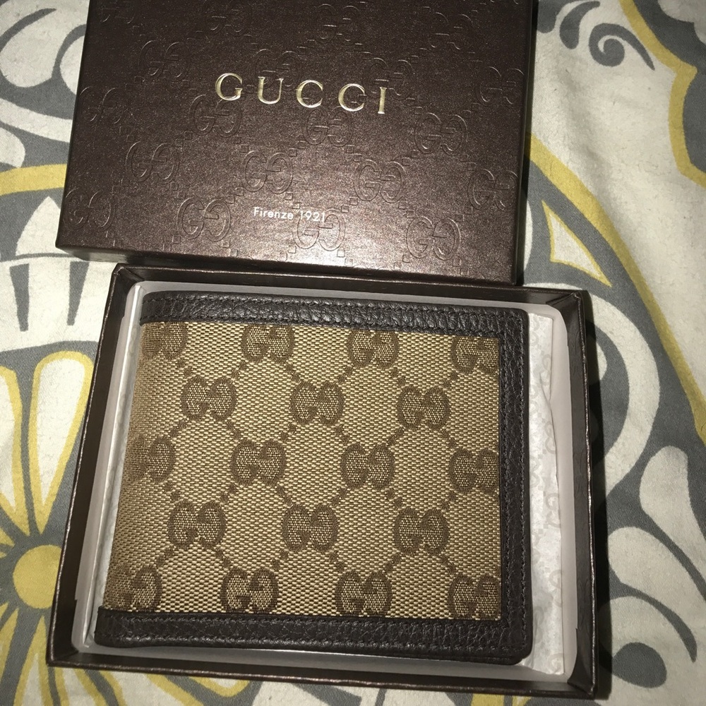 Authentic Gucci wallet