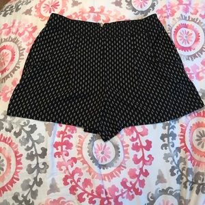 Cute high wasted shorts from XXI