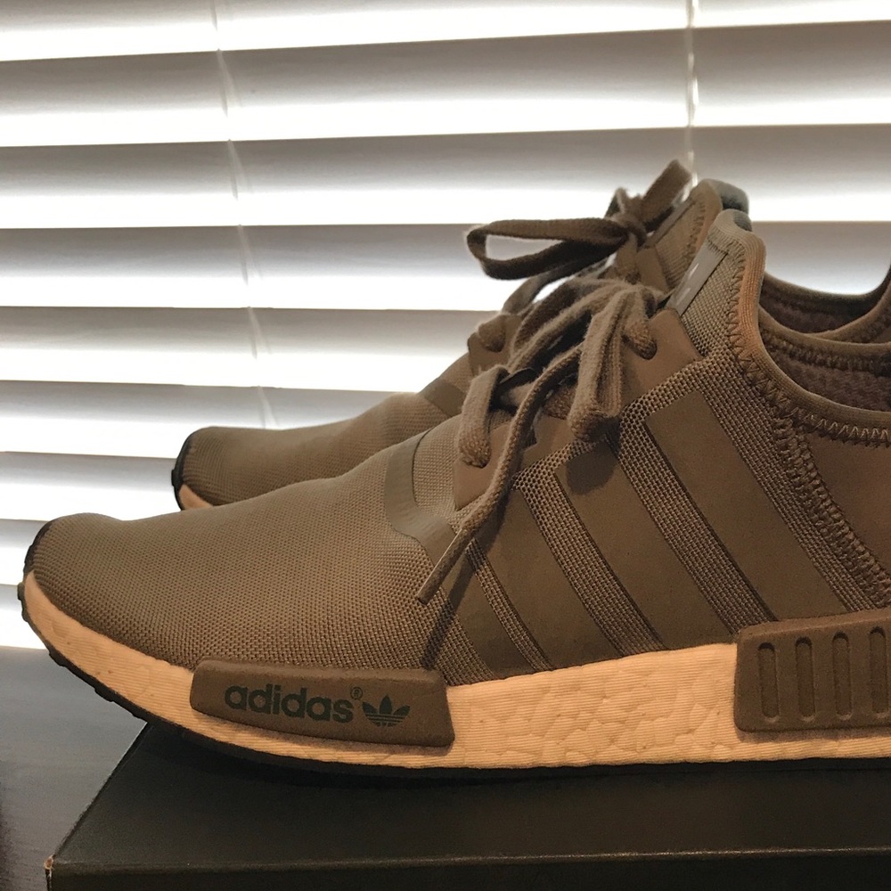 Original nmd r1 Adidas for men