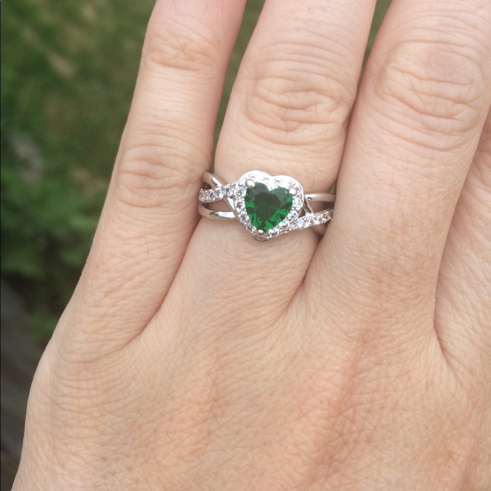 Green Swarovski stone ring
