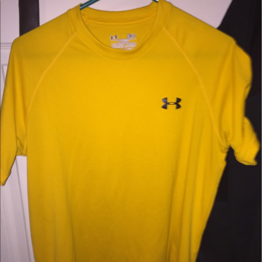 Under armor shirt
