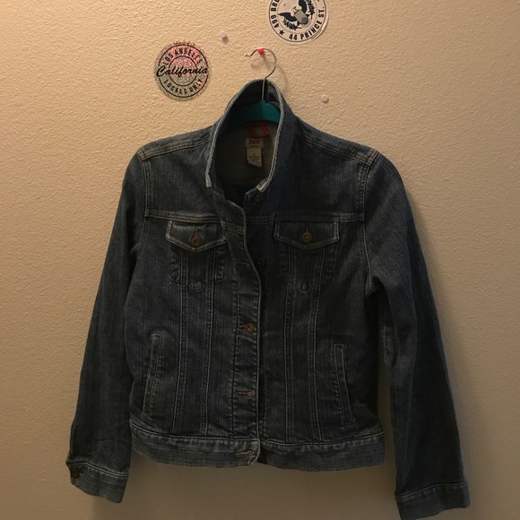 🛑stretchy jean jacket/ PRICE IS NEGOTIABLE 🛑 - Picture 1 of 4