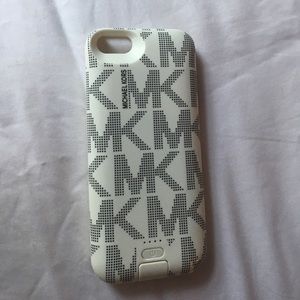 michael kors charging phone case for iphone 5/5s