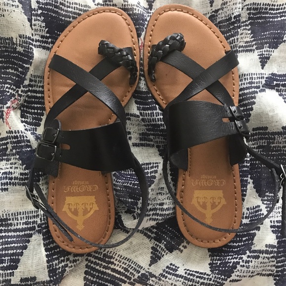 crown vintage sandals
