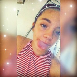 Meet your Posher, Abigail