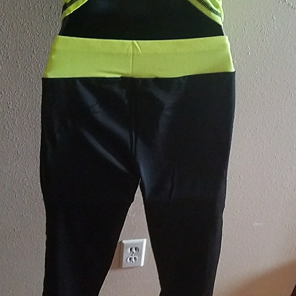 Workout capri set - Picture 5 of 5