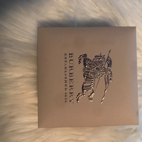 Burberry watch - Picture 4 of 4