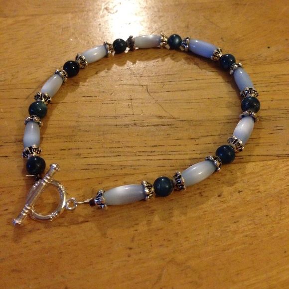 Cat eye bracelet - Picture 3 of 3