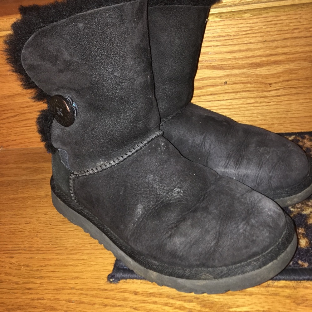 Women's Black Ugh Bailey Button Boots Size 6