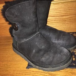 Women's Black Ugh Bailey Button Boots Size 6