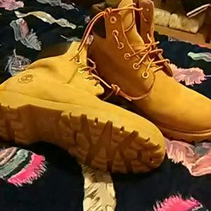 Timberlin boots