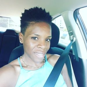 Meet your Posher, April