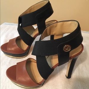 Michael Kors Tan & Black Sandals