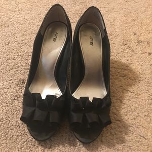 PERFECT CONDITION!!!! Black high heels