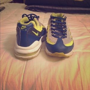 Sneakers .. excellent condition..