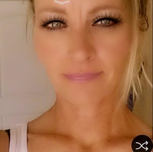 Meet your Posher, Kari