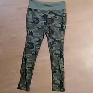 Camo yoga tights