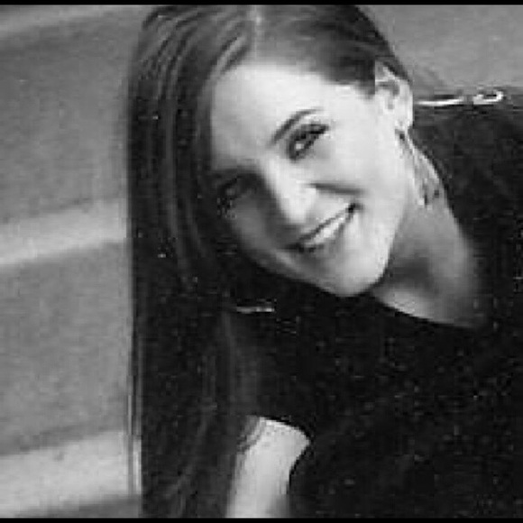 Meet your Posher, Christina - Picture 7 of 8