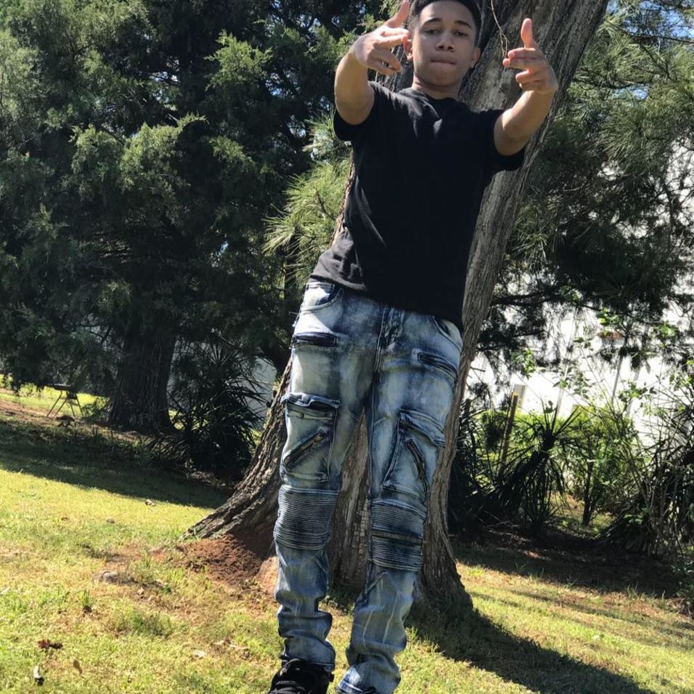 Meet your Posher, Bracey