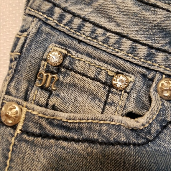 Miss Me Capris. - Picture 6 of 8