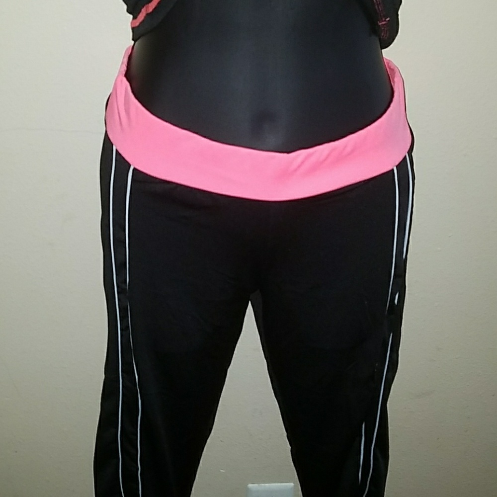Workout capri set - Picture 2 of 3