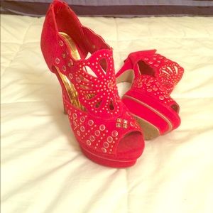 High heels red