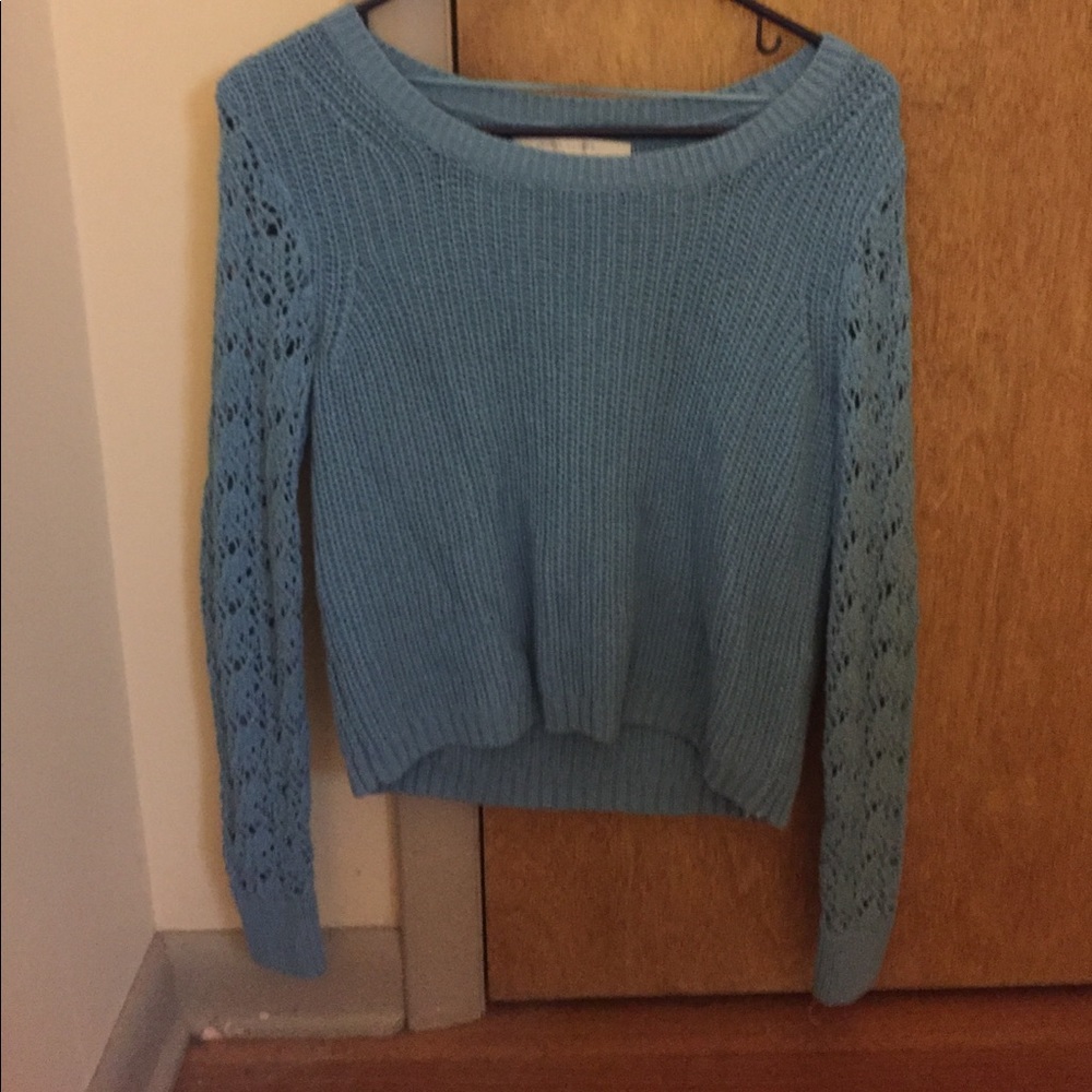 Blue cropped sweater