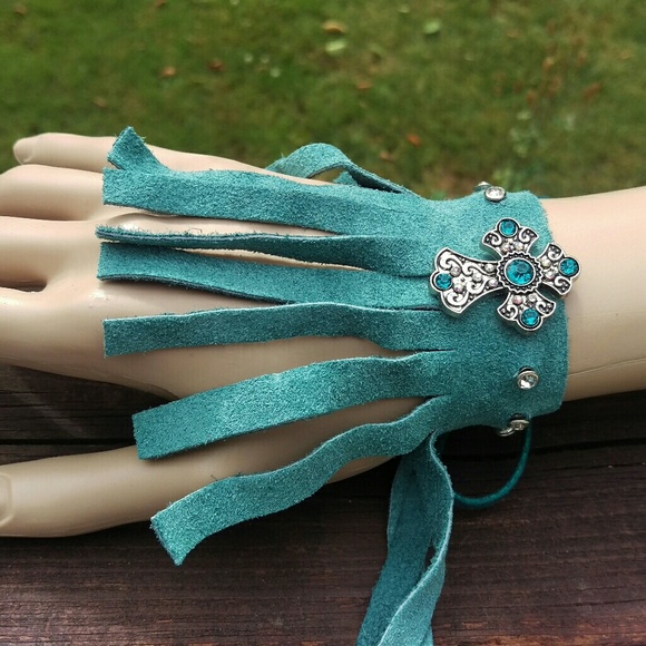 Genuine turquoise leather fringe bracelet - Picture 1 of 4