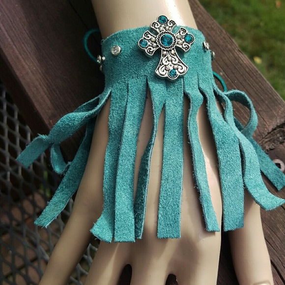 Genuine turquoise leather fringe bracelet - Picture 2 of 4